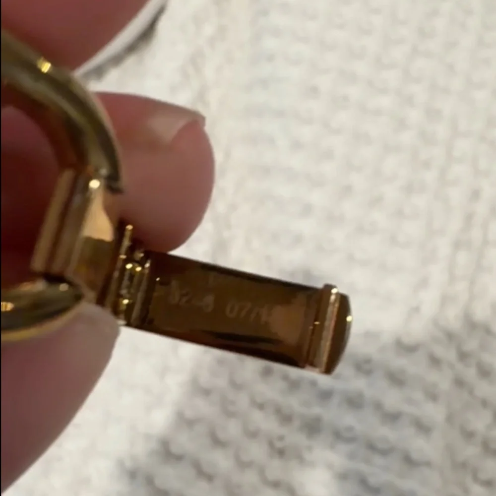 Vintage Gucci Watch gold tone watch white mother of pearl dainty bracelet watch - Picture 8 of 11
